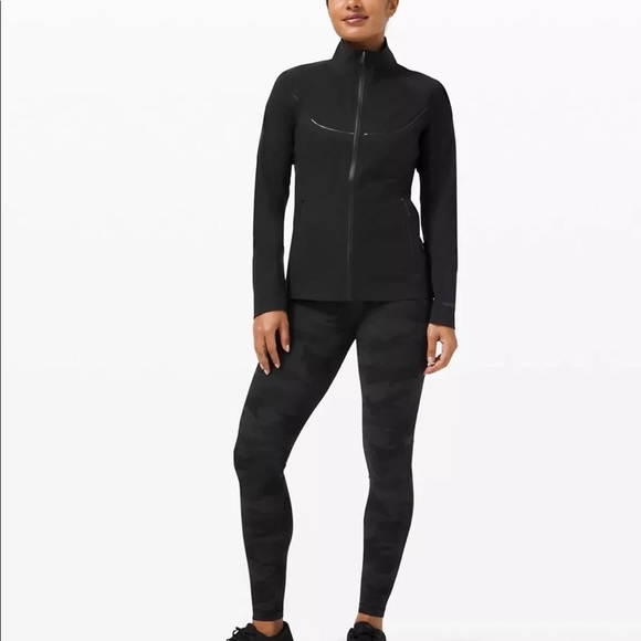 NWT Lululemon Fast and Free Windbreaker 8 - Picture 2 of 8